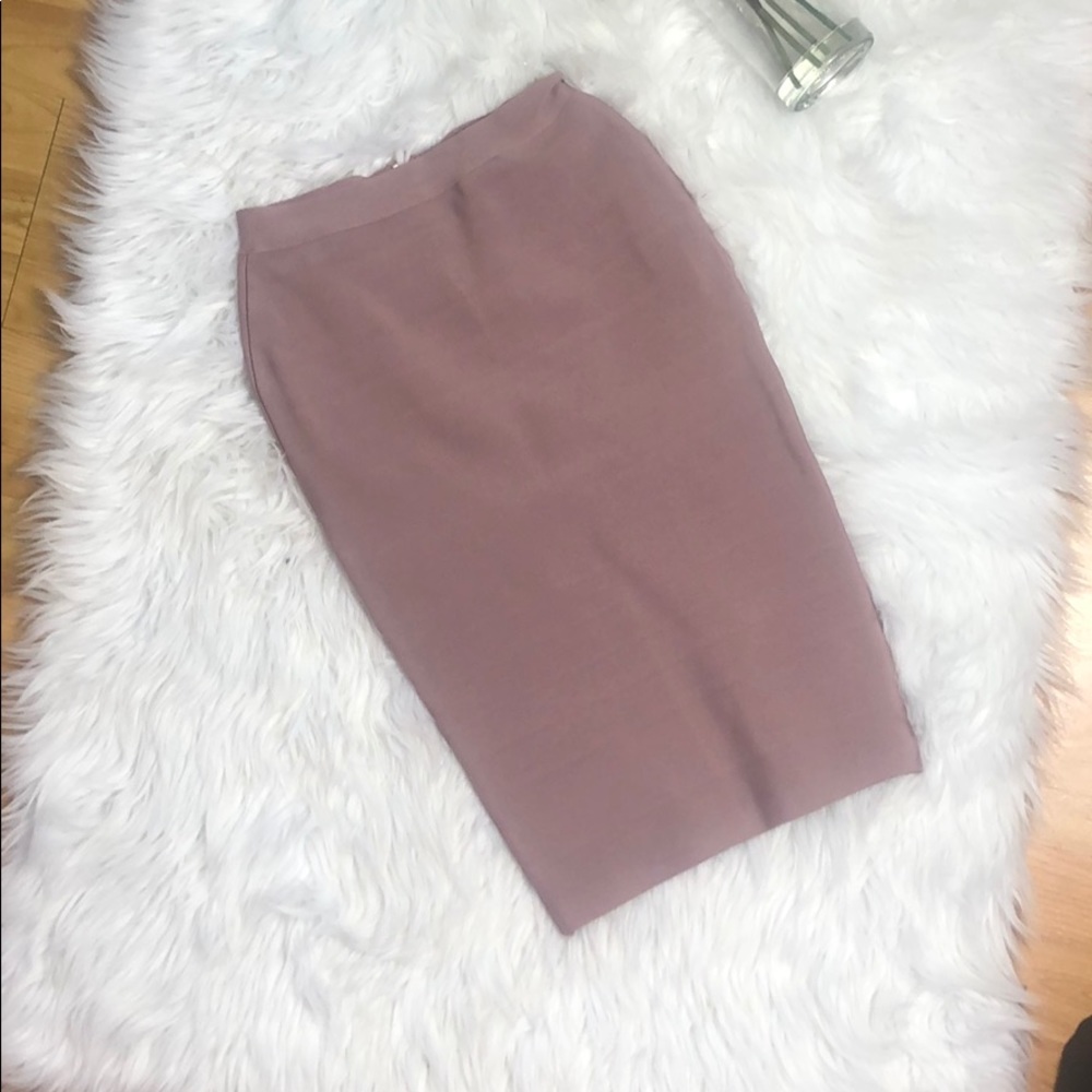 Bandage Mauve Pencil Skirt. Zipper closure